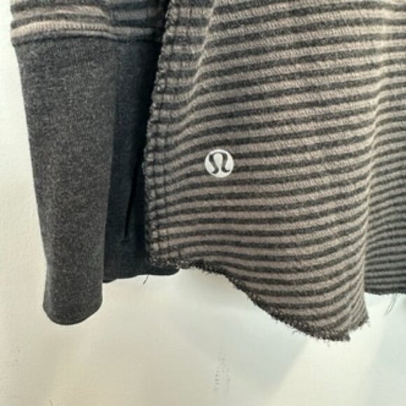 Lululemon Open Your Heart Long Sleeve Reversible Striped Top Large - Picture 9 of 10